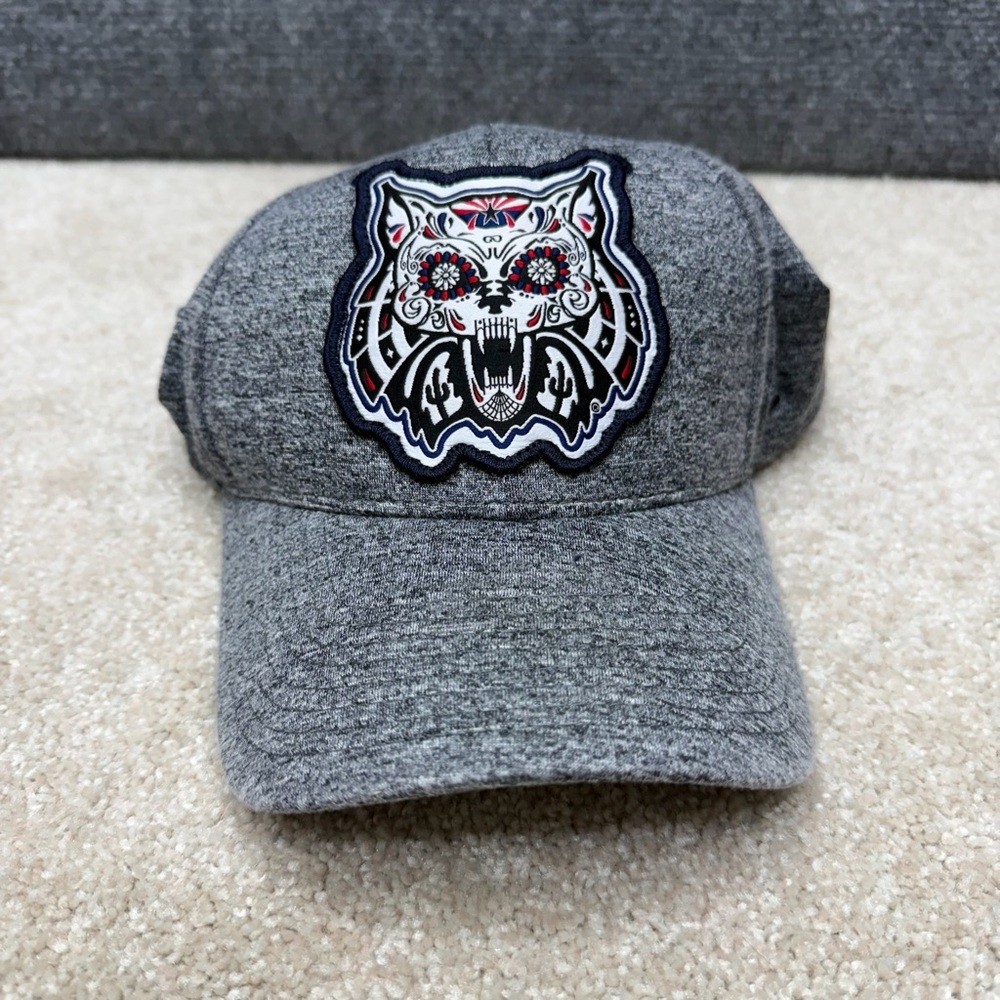 Zephyr Arizona Wildcats candy skull cat snapback hat cap Men's adjustable‎ gray